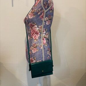 Hobo Bemuse leather compact crossbody bag